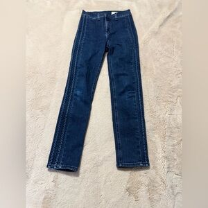 Rag & Bone Le Ray skinny jeans with side detailing. Size 26